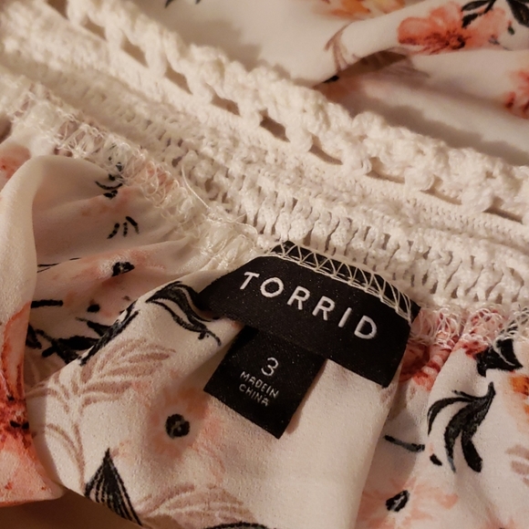 TORRID Plus Blouse - Picture 5 of 6